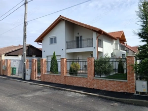 BRASADAS vinde casa cu etaj in zona Unirii.