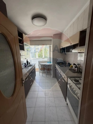 Apartament 3 camere de vanzare - Bulevardul Decebal - imagine 9