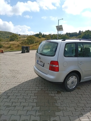 Volkswagen turan 2litri dizel 136 cp - imagine 5 Volkswagen turan 2litri dizel 136 cp - imagine 5