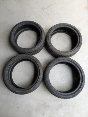 Set Anvelope Iarna 225/40R18 92V PIRELLI WINTER SOTTO Zero 3