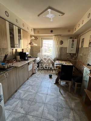 Apartament 3 camere de vânzare – Micro 5/1, Bd. Traian - imagine 6