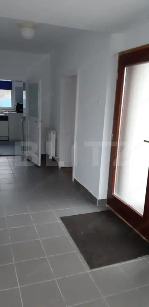 Casă de locuit cu spațiu comercial – venit pasiv lunar, cu preluare de chiriași - imagine 15