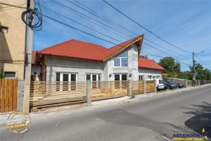 Casa cu spatiu comercial recomandat: locuinta si afacere!