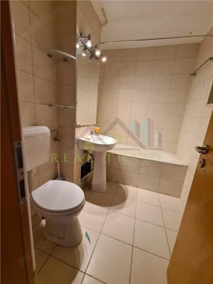 Apartament 3 camere decomandat, 2 bai, 2 balcoane intrare Racadau - imagine 8