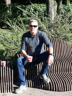 Caut loc de munca ca șofer,Cat. B+E . Cazier auto curat.  Sau colaborare cu firmă transport colete..