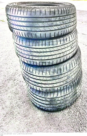 Negociabil. 3 buc. Anvelope vara michelin 215 65 r17 - imagine 2 Negociabil. 3 buc. Anvelope vara michelin 215 65 r17 - imagine 2