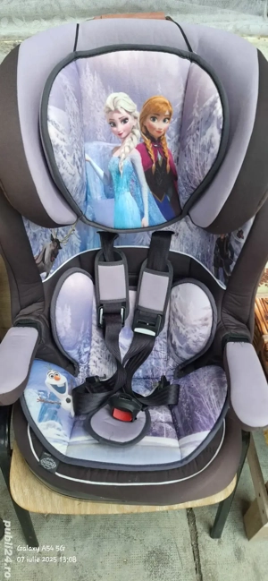 Vând scaun auto pentru copii în stare bună  nu trimit in țară doar predare personală 