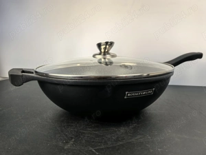 Tigaie wok 32 cm Royalty Line cu capac 219 lei