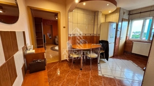 Apartament 3 camere, centrala proprie, Zona Soarelui - imagine 2