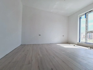 2 camere.Gradina proprie de 47 mp.Decomandat. - imagine 5