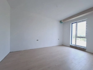 2 camere.Gradina proprie de 47 mp.Decomandat. - imagine 3