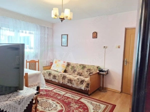 Apartament 2 camere semidecomandat zona Milcov - imagine 2