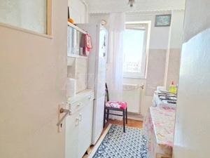 Apartament 2 camere semidecomandat zona Milcov - imagine 4