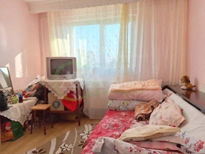 Apartament 2 camere semidecomandat zona Milcov - imagine 3