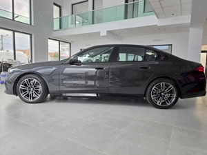 BMW Seria 5 520d At Mhev - imagine 8