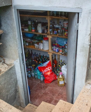 Vând TEREN și casă în satul Costeni, comuna Tismana, județul Gorj. - imagine 3