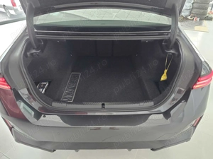 BMW Seria 5 520d At Mhev - imagine 17