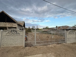 Casa de vanzare cu teren