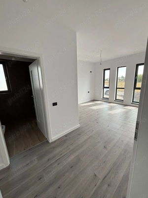 case pe parter la marginea padurii - imagine 13