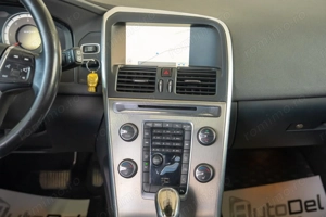 Volvo XC 60  - imagine 18