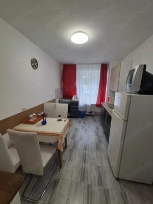 Inchiriez apartament spatios cu o cameră in Oradea, zona Dimitrie Cantemir - imagine 2