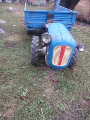 Vând tractor. Onești 