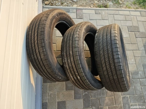 GoodYear Efficient Grip2 215/60/17"