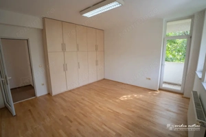 Birou in zona P-ta Engels - imagine 3