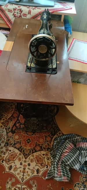 Masina de cusut Singer