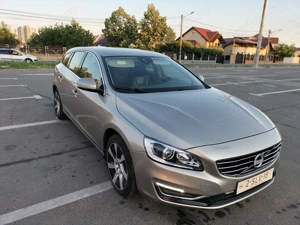 Volvo v60-2.4 AWD plug jn hybrid 283 CP - imagine 2