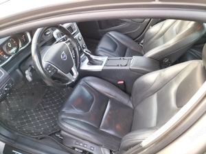 Volvo v60-2.4 AWD plug jn hybrid 283 CP - imagine 3