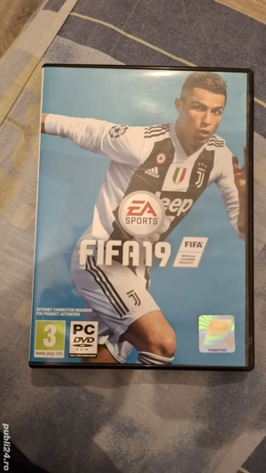 Vând FIFA 19 PC original