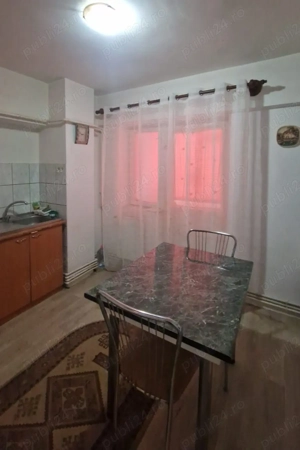 Apartament 2 camere, zona MB, etajul 2, decomandat, cu lift - imagine 5