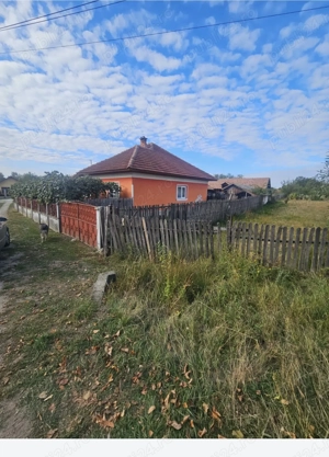 Casa de vanzare si teren - imagine 2