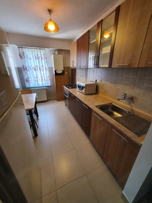 Apartament cu 3 camere, spre inchiriere, in Cart. Tudor, etaj VI - imagine 2