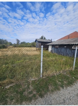 Casa de vanzare si teren - imagine 4