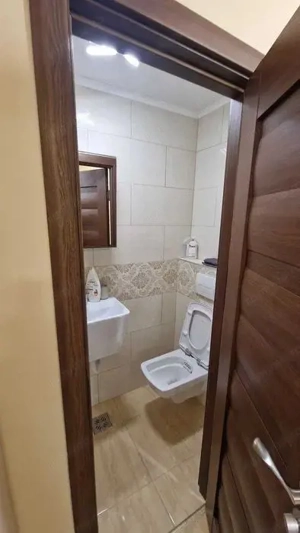 Tudor - Inchiriere apartament 4 camere - B-dul. 1 Decembrie 1918 - imagine 7 Tudor - Inchiriere apartament 4 camere - B-dul. 1 Decembrie 1918 - imagine 7