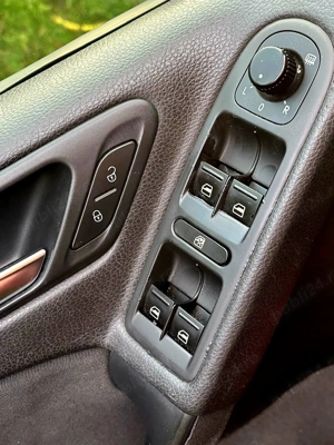 Vând Volkswagen Golf 6, 1.6, BENZINA 2009 - imagine 6 Vând Volkswagen Golf 6, 1.6, BENZINA 2009 - imagine 6