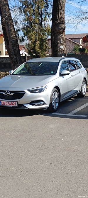 vând Opel insignia B 