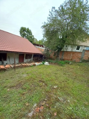 De vânzare casă bătrânească cu teren generos în Poiana Golului   Reșița - imagine 2