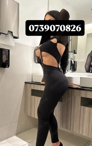 Rebeca, nouă în orașul tău, deplasare