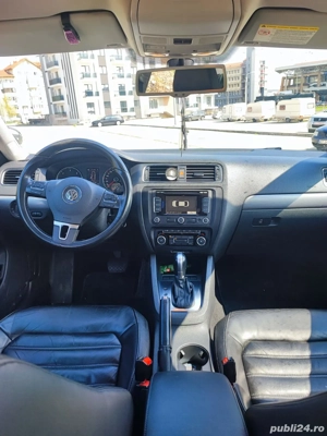 Volkswagen  Jetta - imagine 5