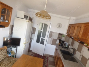 Vand apartament doua camere decomandate ,suprafata utila 60 mp. - imagine 7