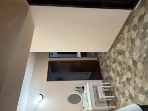 Proprietar, închiriez apartament ultracentral  - imagine 3