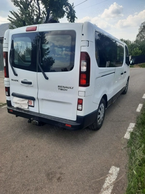 Renault Trafic 9 locuri - imagine 3