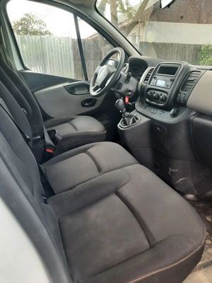 Renault Trafic 9 locuri - imagine 6