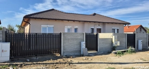 Casa Albina com Mosnita Noua  - imagine 3