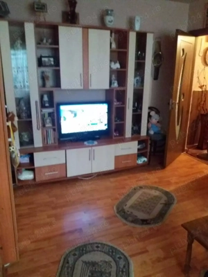 Vand apartament 2 camere complet mobilat  - imagine 2