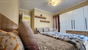 Triplex Giroc - mobilat si utilat complet - 2 locuri de parcare - 150.000 Euro - imagine 9