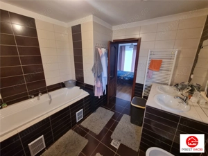 De vanzare casa individuala cu garaj, la cheie, 6 cam, 3 bai, cu 2311 mp , Nazna - imagine 5